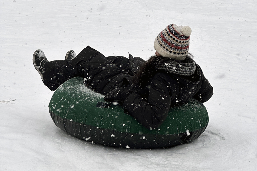 snow-tubing-900x600